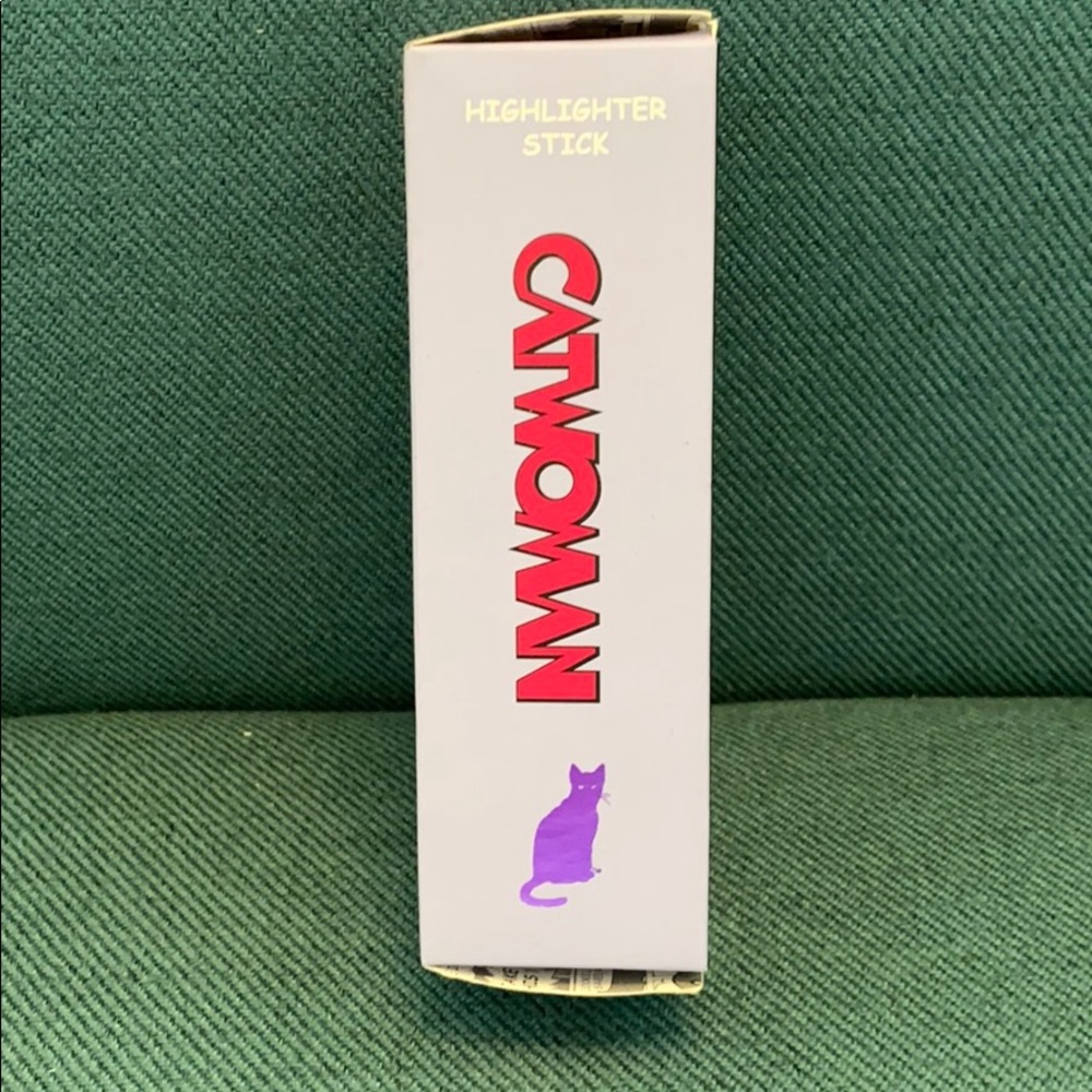 Catwoman Highlighter Stick 0.26 oz - Picture 4 of 4